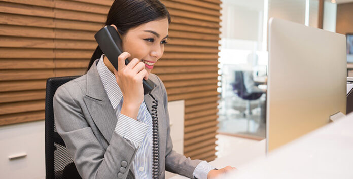 10-dicas-para-capacitar-a-recepcionista-do-seu-consultorio
